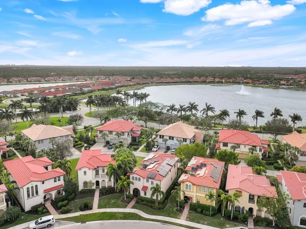 1284 Kendari Ter, Naples, FL 34113