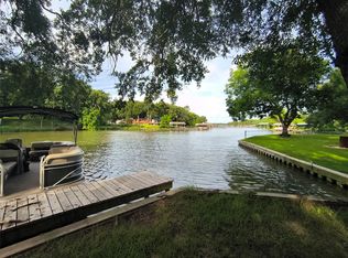 180 Arrowhead St, Mabank, TX 75156
