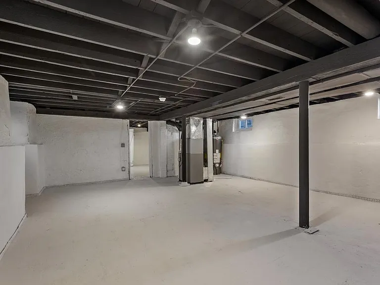 328 N 5th St #200 — Photo 11