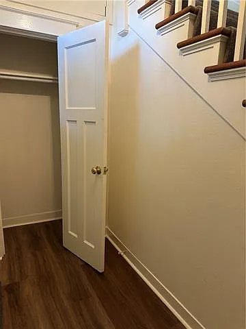 214 Hollywood Dr — Photo 13