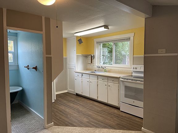 3rd image of 371 S Mountain Ave #B