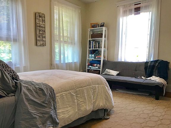 3rd image of 9 Egremont Rd #17