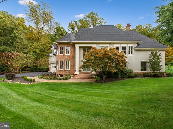 3rd image of 10747 Riverscape Run