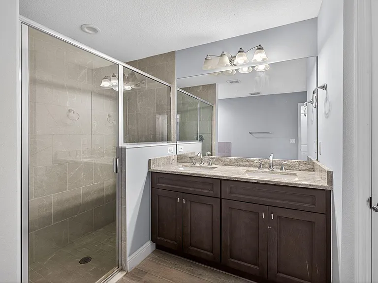 2501 SE Mariposa Ave — Photo 36