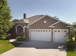 1016 Carriage Park Dr, Valrico, FL 33594