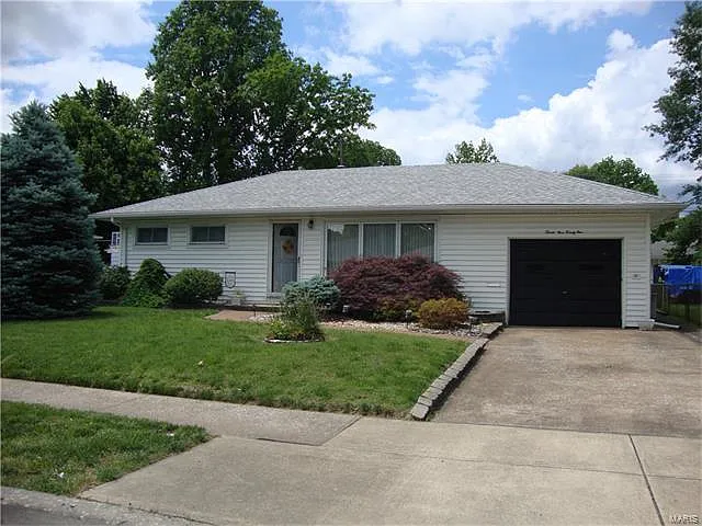 2921 Fortune Dr photo 1