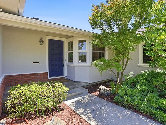 4th image of 5216 Selma Ave