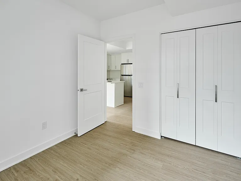 383 Albert St — Photo 39
