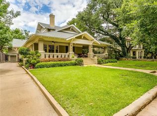 2132 Pembroke Dr, Fort Worth, TX 76110
