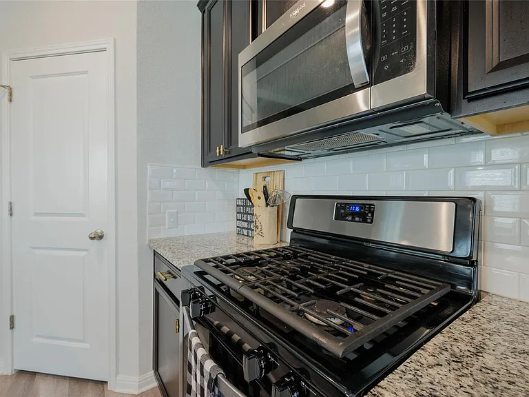 821 Lone Peak Way — Photo 9