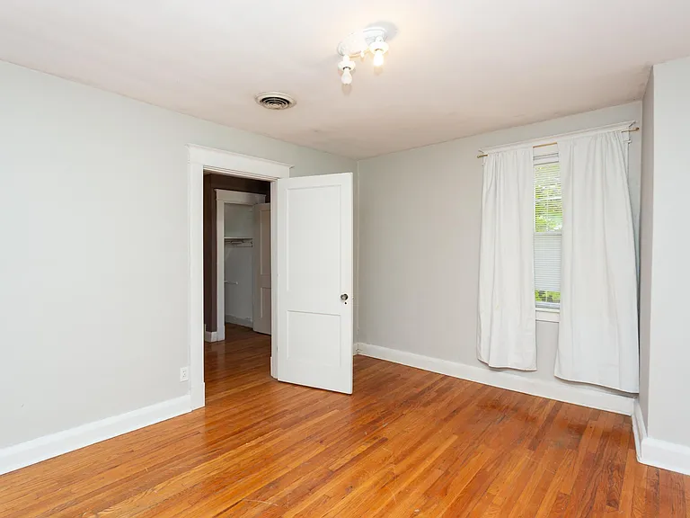 343 N Gore Ave — Photo 13