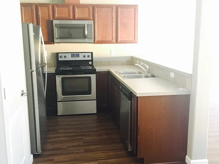 1420 - 1422 Marigold Dr. — Photo 9