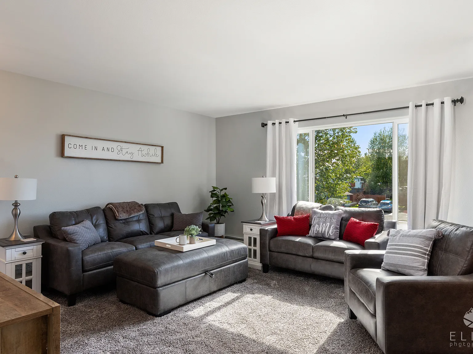3 bed, 1250 sqft, $2,400 — Photo 3