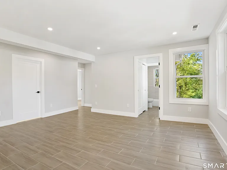 173 Wellsville Ave #B — Photo 16