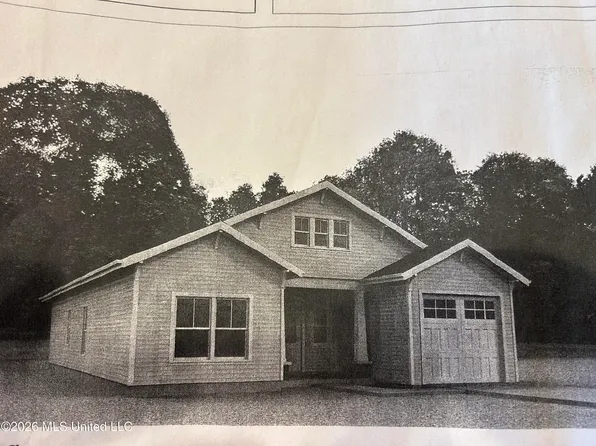 816 Peach St, Ocean Springs, MS 39564