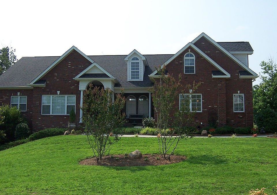 Front view from Cul-de-Sac