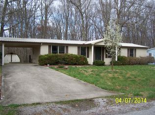 105 Runnymeade Rd, Crossville, TN 38558