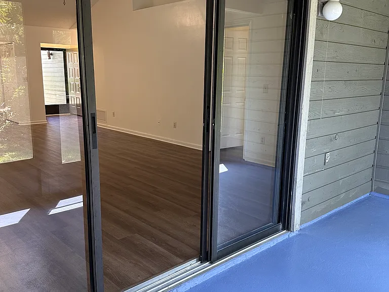 2065-7623 Baymeadows Cir W — Photo 37