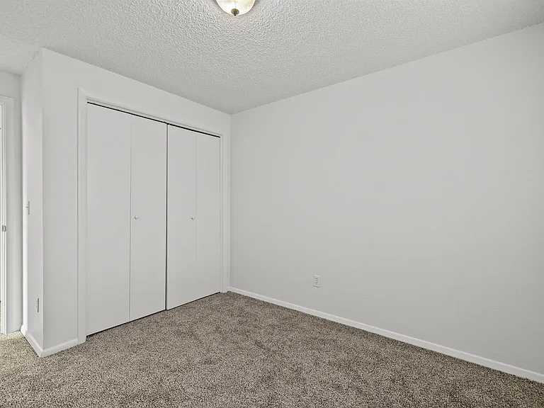 2056 S Division Ave — Photo 13