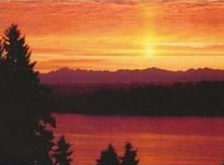 15020 Bothell Way NE APT 304, Lake Forest Park, WA 98155