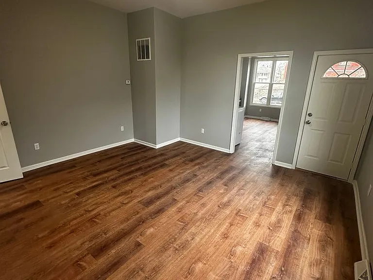 1029 S 15th St — Photo 3