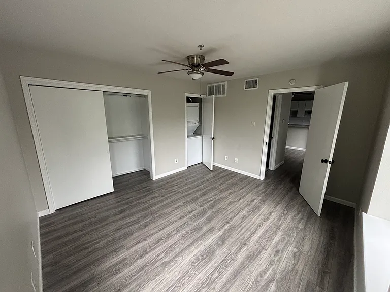 5905 Lewis St #302 — Photo 6
