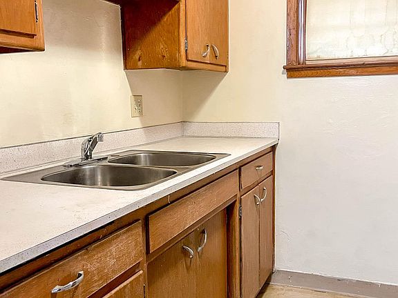 4th image of 1420 E St #2