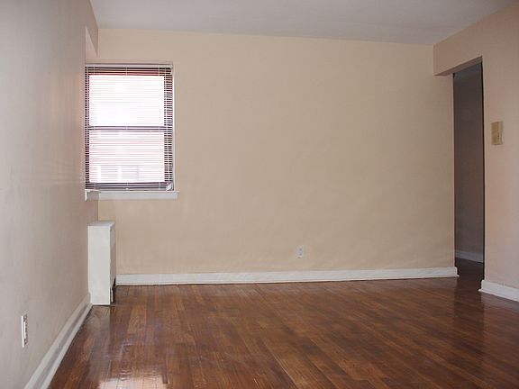 5th image of 165 Vroom St #308