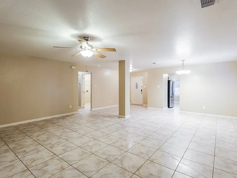 15515 Waverly Dr — Photo 3