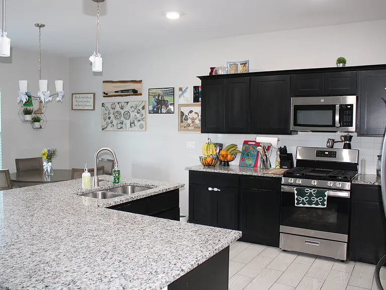 13909 Summer View Ave — Photo 6