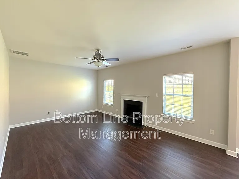 2910 Watercrest Dr NW — Photo 10