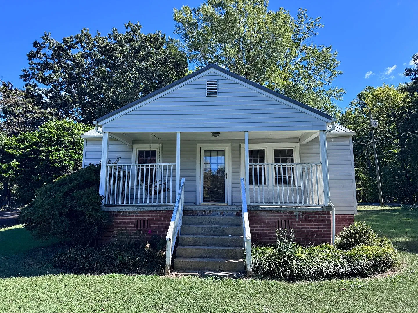 2 Bed, 1 Bath Home Located South Asheboro — Photo 1