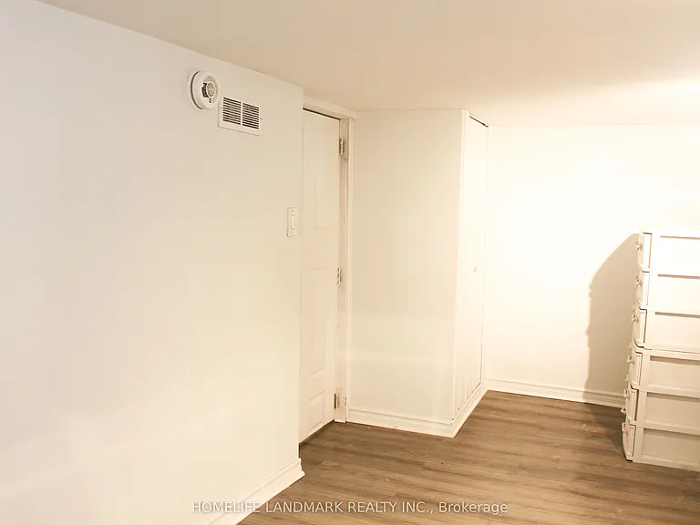 38 Glenvalley Dr — Photo 9
