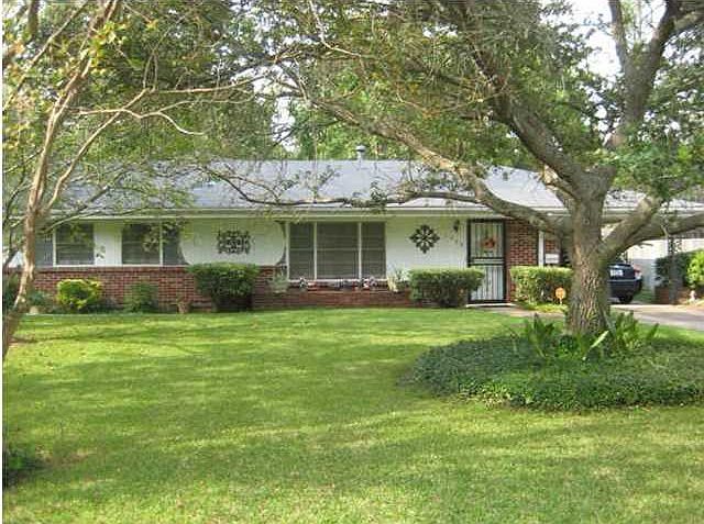 1st image of 1367 Rosewood Dr