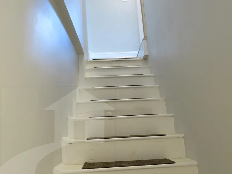 55 Marion St — Photo 16