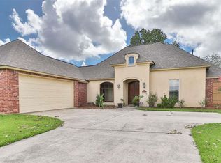 3055 Shadow Hill Dr, Baton Rouge, LA 70816
