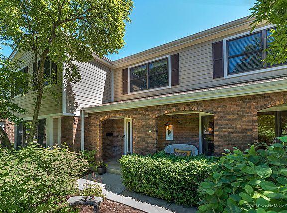 2nd image of 2307 Knollwood Dr