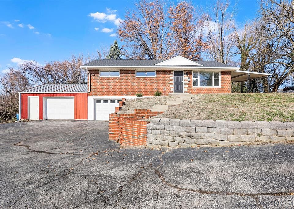 1st image of 120 Moonlight Dr