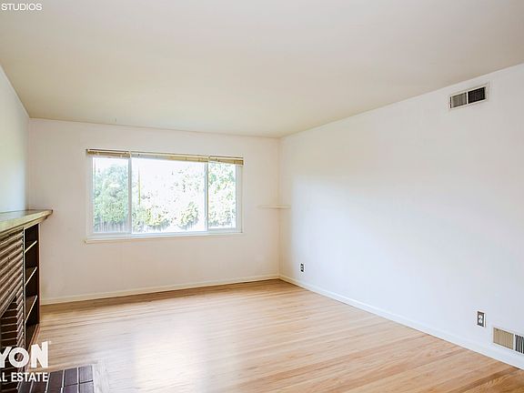 2nd image of 4605 Morpheus Ln