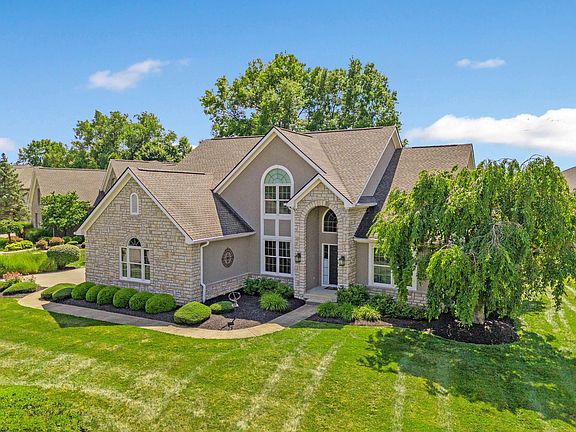 3rd image of 5824 Willow Bend Ln