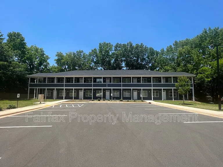 518 Boone St #103 — Photo 24