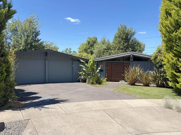826 Delmar Pl, Eugene, OR 97401