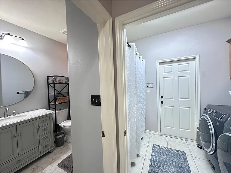 6321 Oso Pkwy — Photo 32