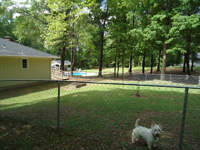 Fenced side yard