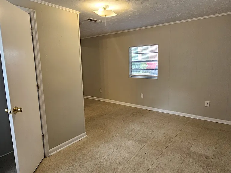 1107 E Lafayette St — Photo 66
