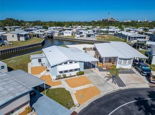 126 W Saint Johns Way, Apollo Beach, FL 33572