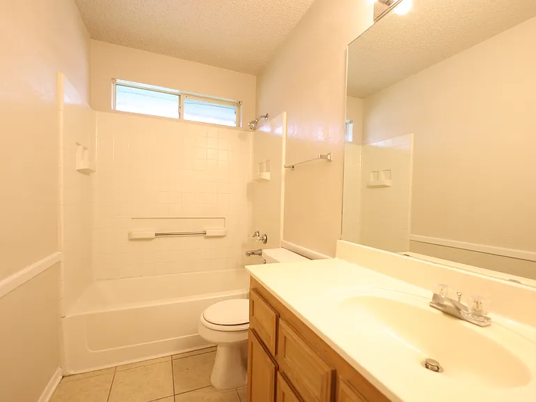 1702 Clairidge Ave — Photo 18
