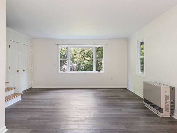 Spacious living room