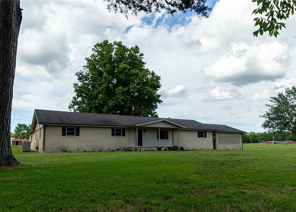 1st image of 232 Center Valley Rd