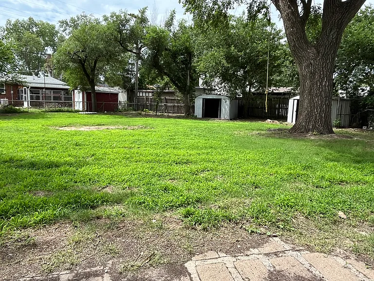 3301 S Ida Ave — Photo 15